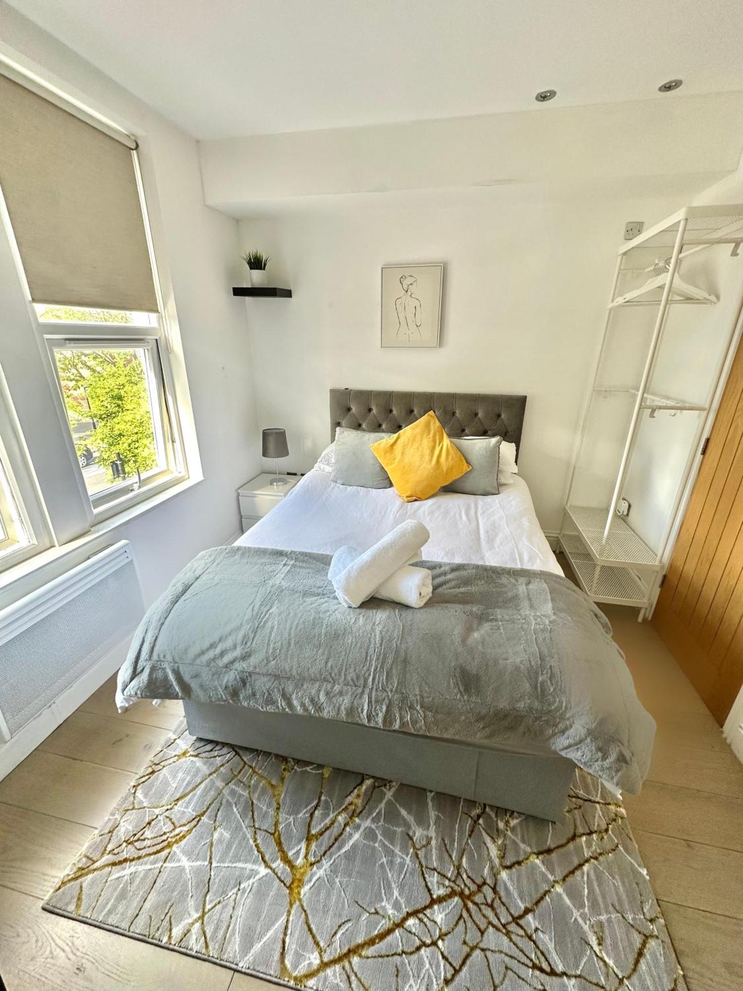 Cosy En-Suite Room In Stratford Londres Exterior foto